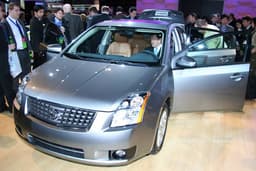 Nissan Sentra in sechster Generation: Eine Stufe höher